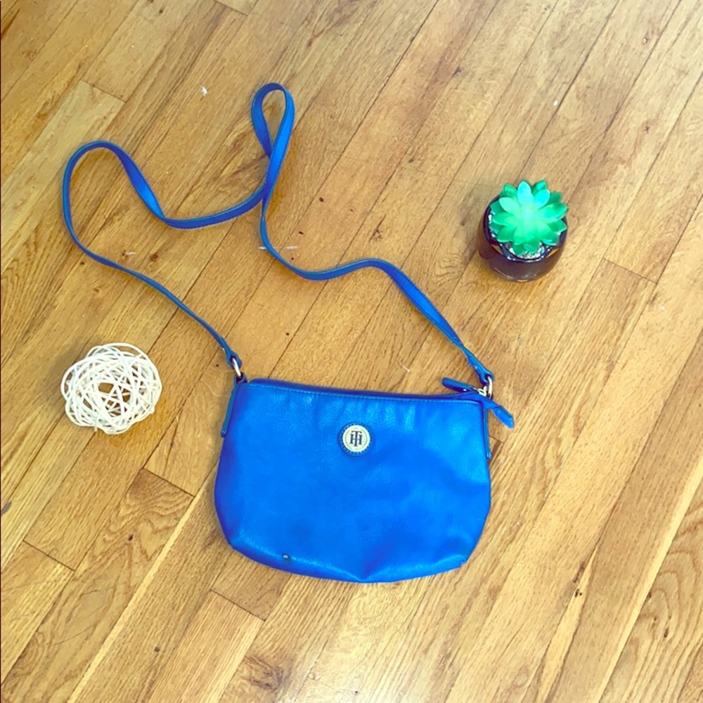 Tommy Hilfiger Royal Blue Crossbody Bag👝